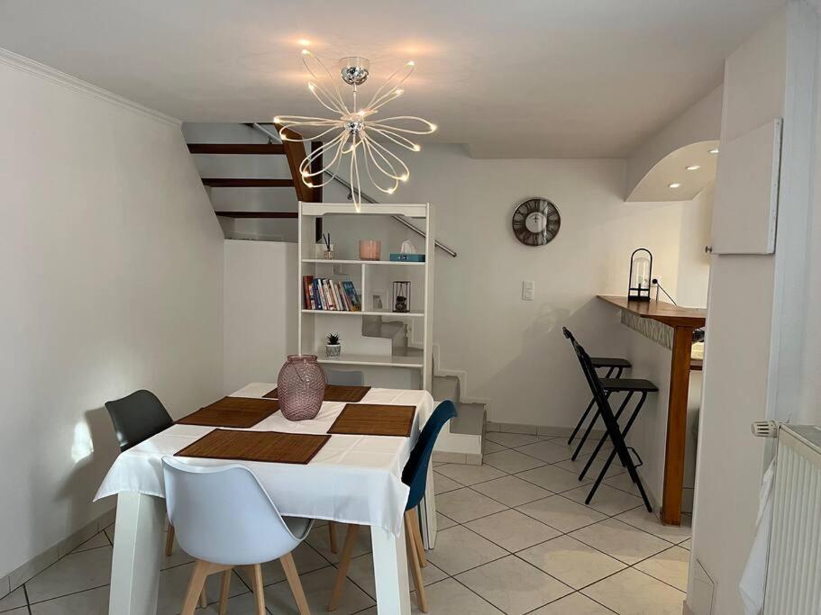 Petite Maison De Ville Au Calme Brie-Comte-Robert Bagian luar foto